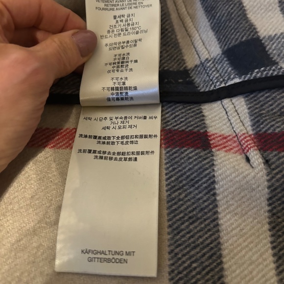 Burberry black coat - Picture 7 of 7